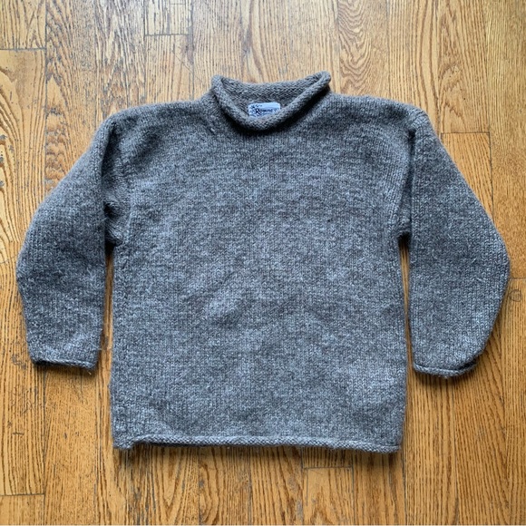 100% WOOL SWEATER - Picture 1 of 3